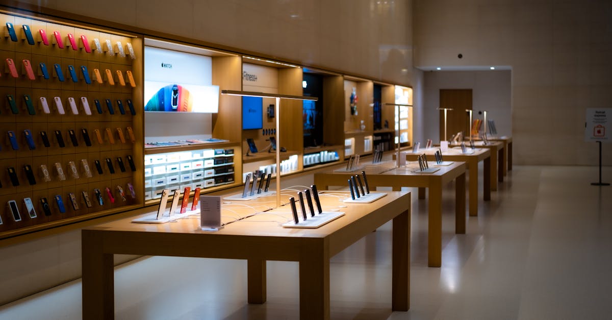 Google Opens 10th Store, Adapts to South Korea Law