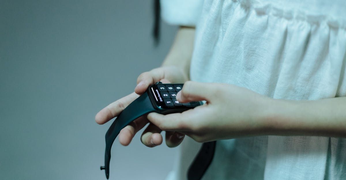 Wearable Health Tech Advances with New Features and Partnerships