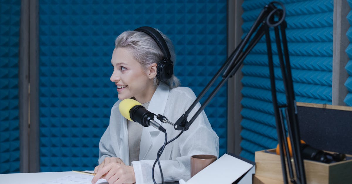 AI Radio Hosts Fail in Solo Experiment