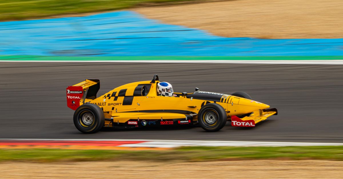 Renault's reliability woes intensify