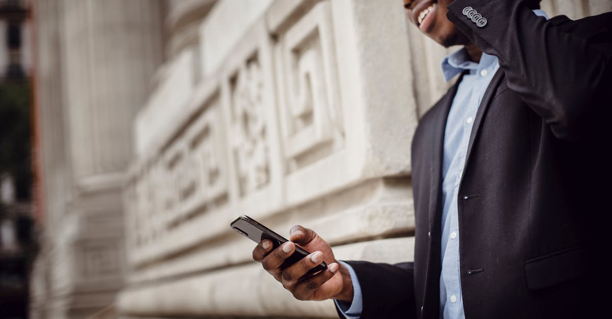 Prepaid phone plans stay in minority despite cost savings