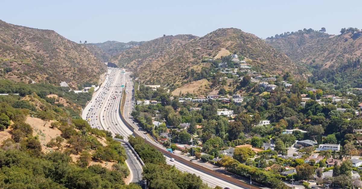 Waymo finally puts robotaxis on freeways