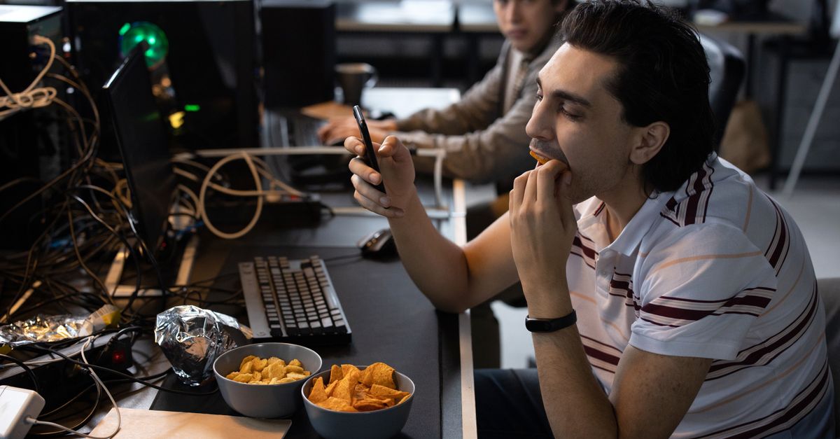 Situational Awareness Invests $400M in Source Foundry