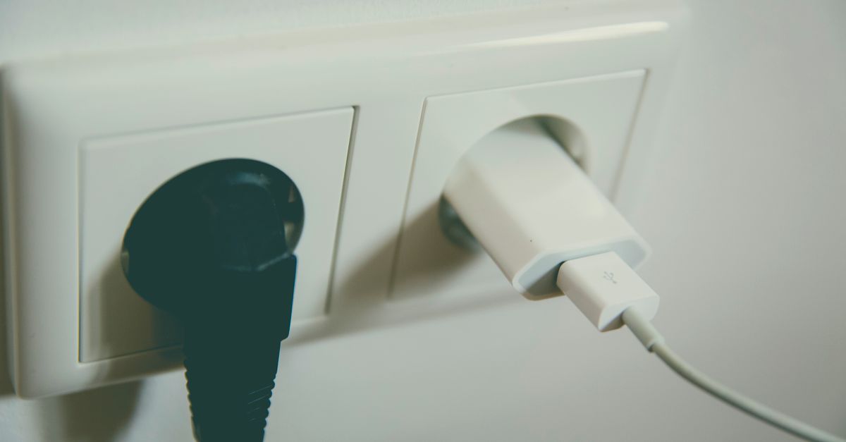 Coin‑Sized Gadget Can Hijack a Boeing 737 in Under a Minute