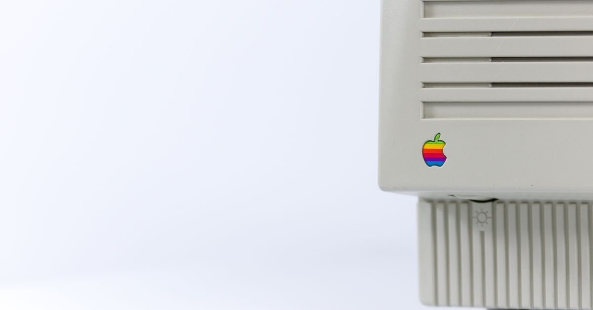 Apple rolls out flood aid, Apple Pay upgrades