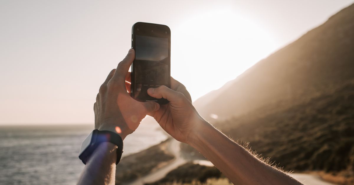 Apple Finds iPhones Offline, Ubimage Maps Your Memories
