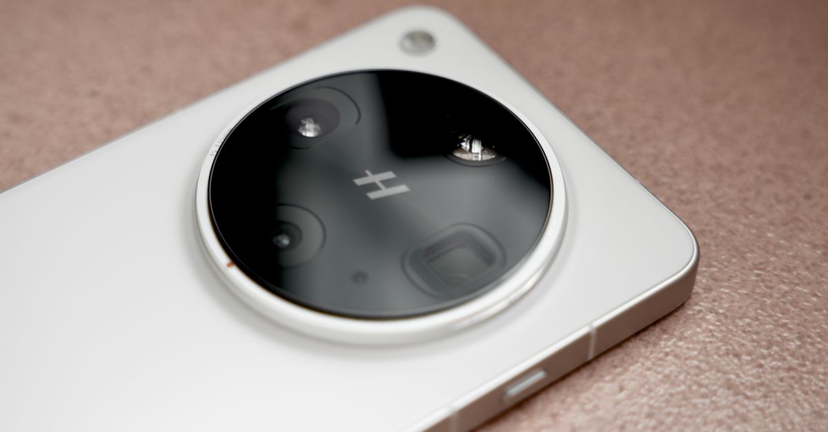 iPhone 18 Pro’s variable aperture sparks repair worries